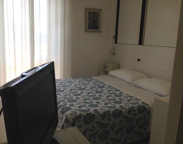 Imagen de la habitación del Hotel Carlton Beach, Marebello. Foto 8