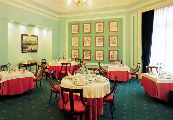 Imagen del bar/restaurante del Hotel Carlton, Bilbao. Foto 2