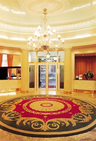 Imagen de los interiores del Hotel Carlton, Bilbao. Foto 7