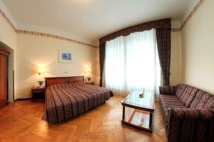 Imagen de la habitación del Hotel Carlton Boutique. Foto 12