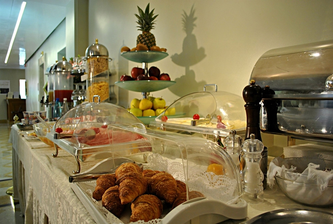 Imagen del bar/restaurante del Hotel Carlton Capri. Foto 6