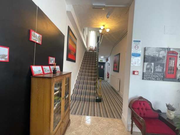 Imagen de los interiores del Hotel Carlton Court. Foto 18