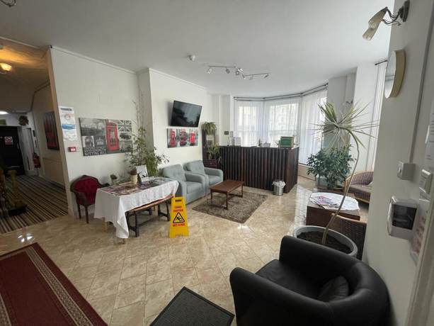 Imagen de los interiores del Hotel Carlton Court. Foto 19