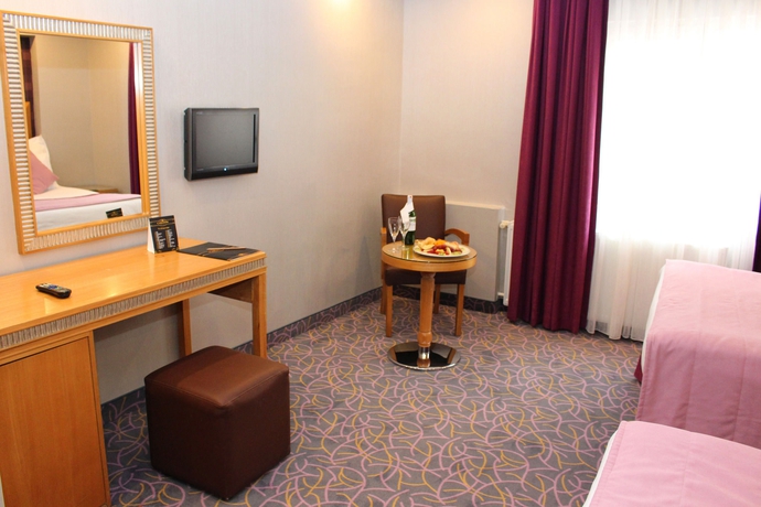 Imagen de la habitación del Hotel Carlton, Estambul. Foto 4
