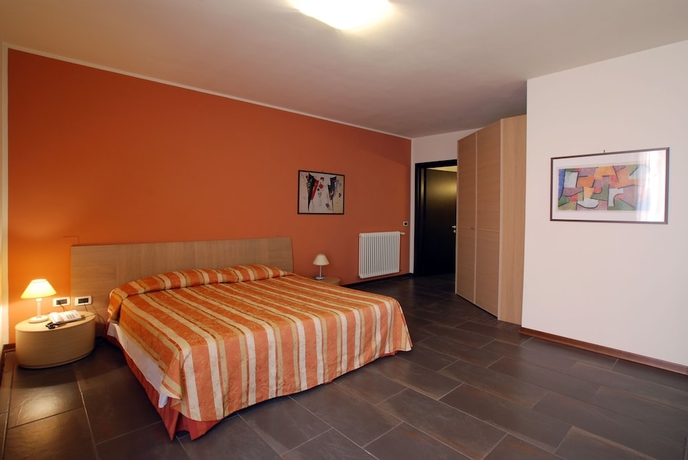 Imagen de la habitación del Hotel Carlton, Ferrara. Foto 7