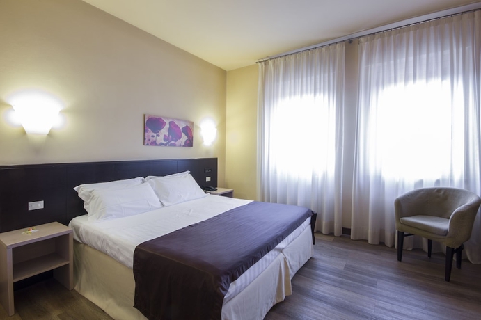 Imagen de la habitación del Hotel Carlton, Ferrara. Foto 14