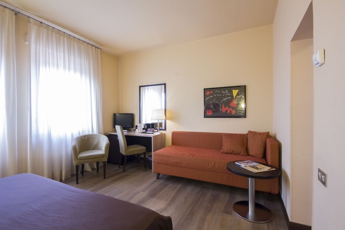 Imagen de la habitación del Hotel Carlton, Ferrara. Foto 16