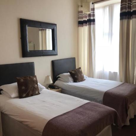 Imagen general del Hotel Carlton, Forres . Foto 2