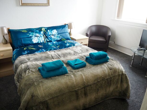 Imagen de la habitación del Hotel Carlton House. Foto 17