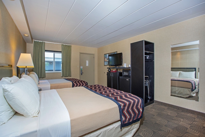 Imagen de la habitación del Hotel Carlton Inn Midway. Foto 5