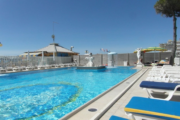 Imagen general del Hotel Carlton, Lido Di Jesolo. Foto 4