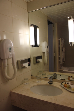 Imagen de la habitación del Hotel Carlton, Lille. Foto 12