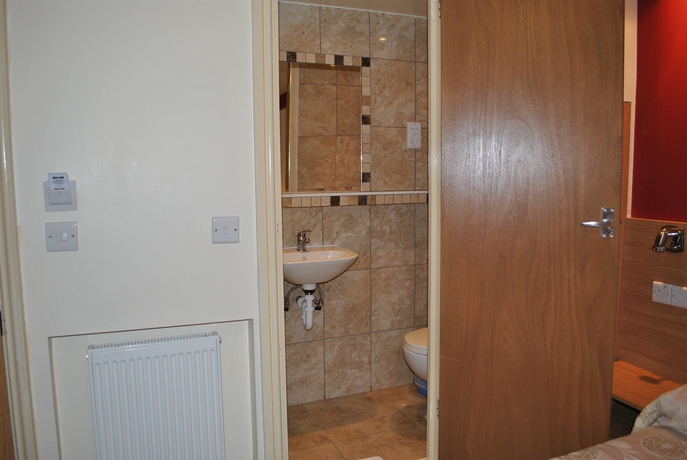 Imagen de la habitación del Hotel Carlton, Londres. Foto 5