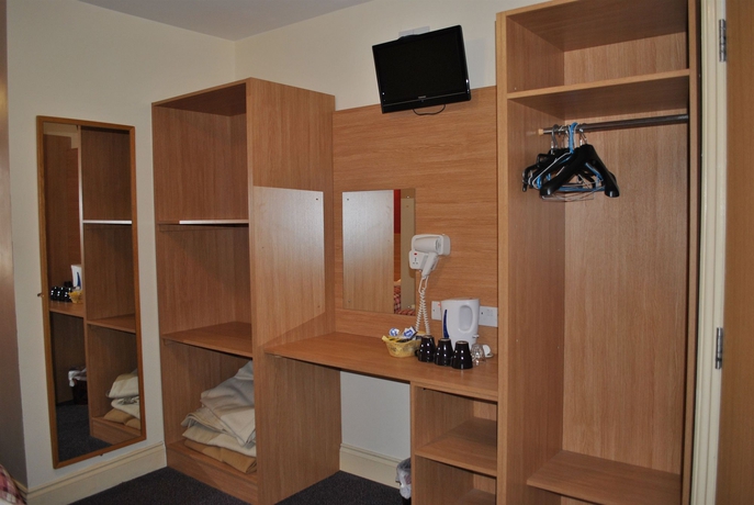 Imagen de la habitación del Hotel Carlton, Londres. Foto 9