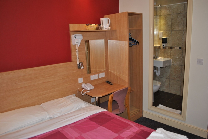 Imagen de la habitación del Hotel Carlton, Londres. Foto 13