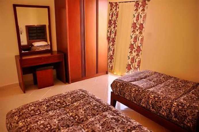 Imagen de la habitación del Hotel Carlton Luxury Resort. Foto 7