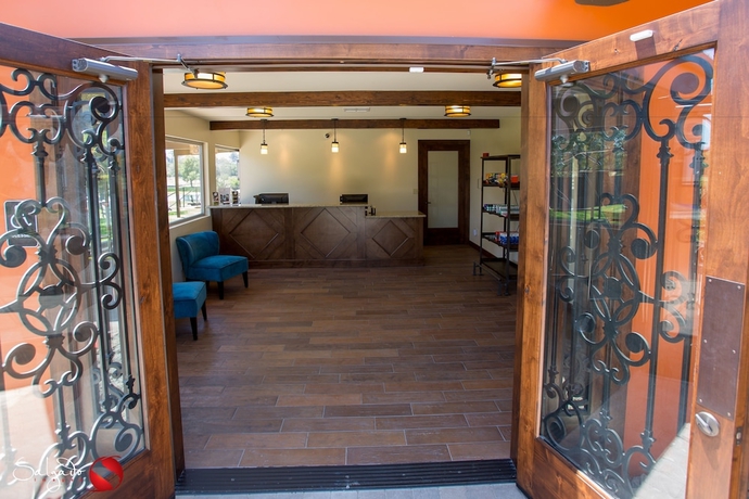 Imagen de los interiores del Hotel Carlton Oaks Lodge, Ascend Collection. Foto 18