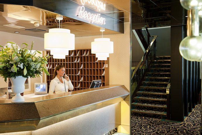 Imagen de los interiores del Hotel Carlton Oasis. Foto 19