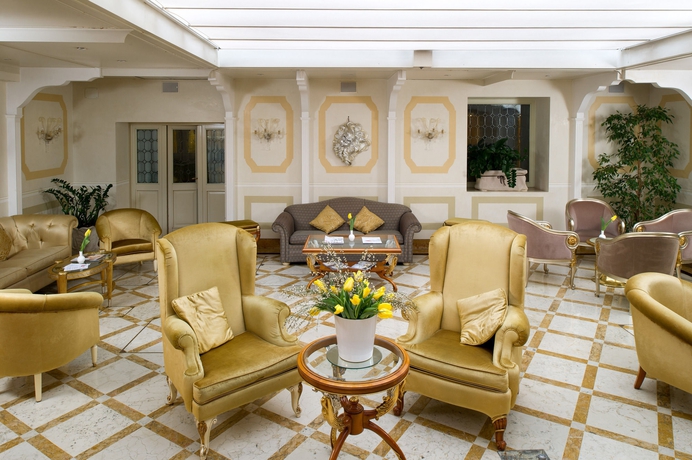 Imagen de los interiores del Hotel Carlton On The Grand Canal. Foto 13