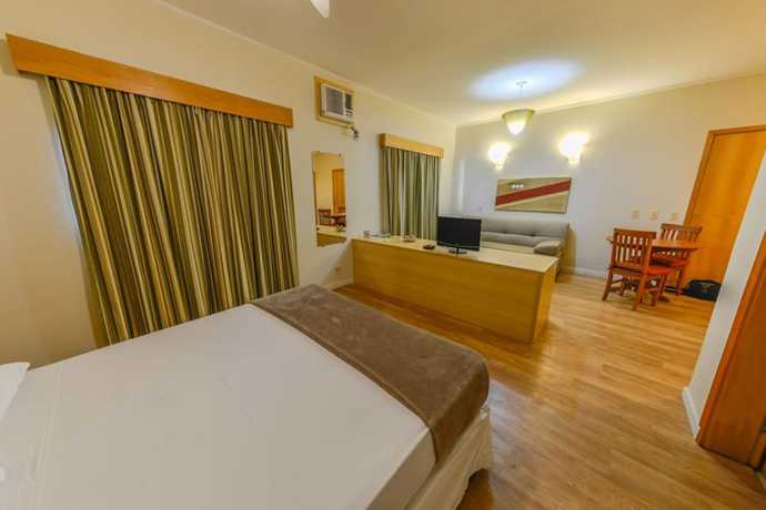Imagen de la habitación del Hotel Carlton Plaza Baob&aacute;. Foto 7