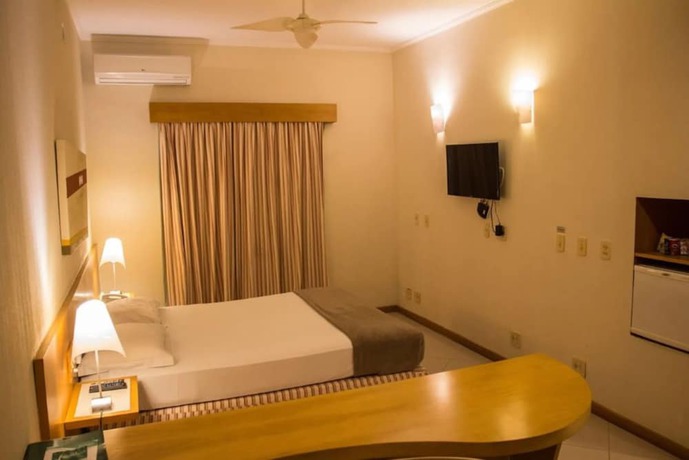 Imagen de la habitación del Hotel Carlton Plaza Baob&aacute;. Foto 14