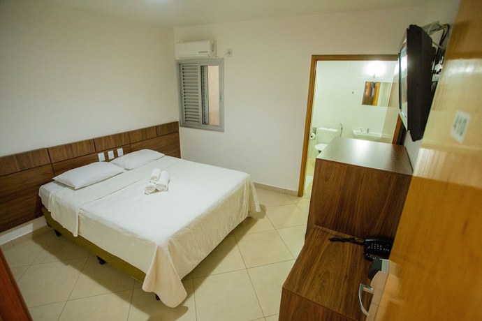 Imagen de la habitación del Hotel Carlton Plaza Torre. Foto 10