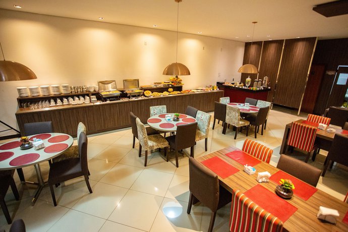 Imagen del bar/restaurante del Hotel Carlton Plaza Torre. Foto 7