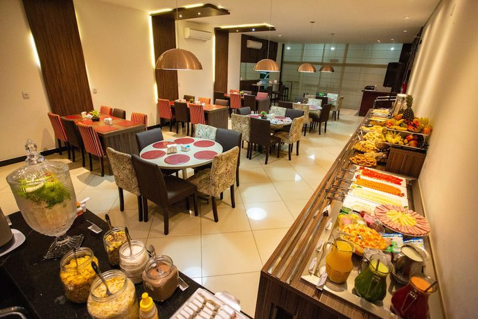 Imagen del bar/restaurante del Hotel Carlton Plaza Torre. Foto 9