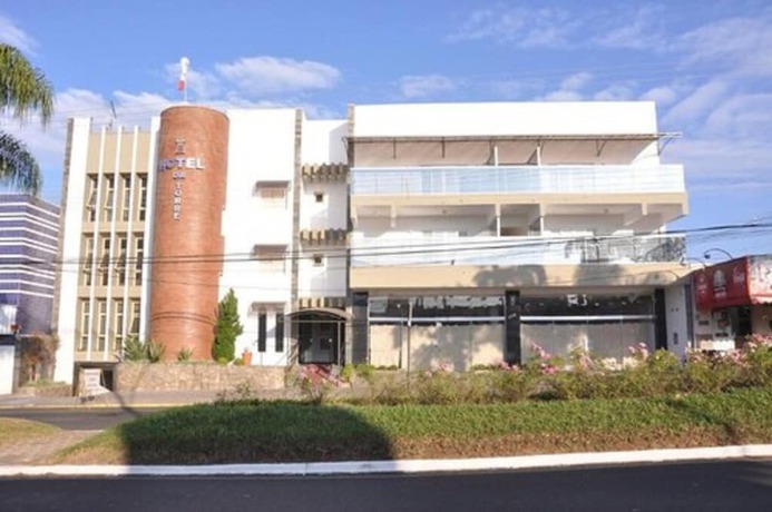 Imagen general del Hotel Carlton Plaza Torre. Foto 1