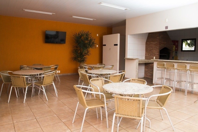 Imagen del bar/restaurante del Hotel Carlton Plaza Uberl&acirc;ndia. Foto 5