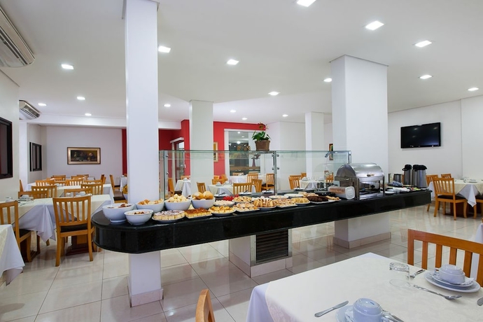 Imagen del bar/restaurante del Hotel Carlton Plaza Uberl&acirc;ndia. Foto 6
