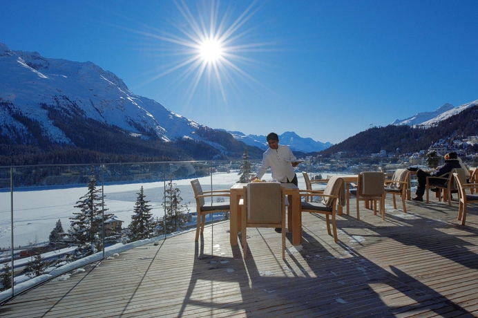 Imagen de los exteriores del Hotel Carlton St Moritz. Foto 15