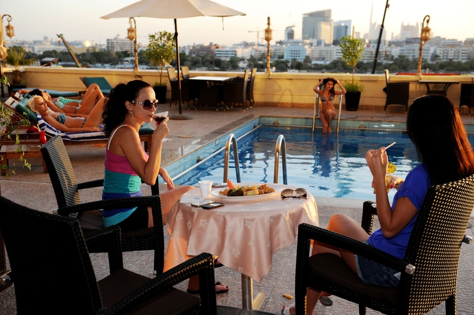 Imagen del bar/restaurante del Hotel Carlton Tower. Foto 3