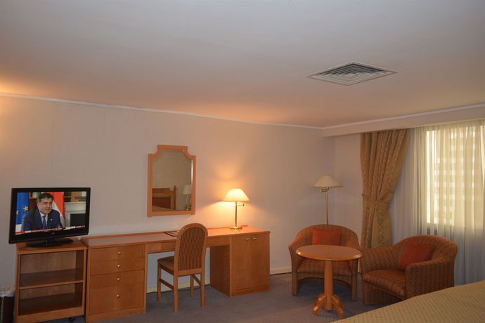 Imagen de la habitación del Hotel Carlton Tower Kuwait. Foto 3
