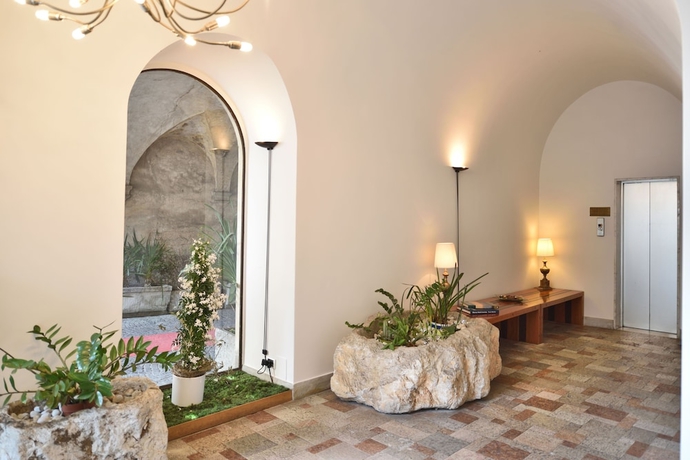 Imagen de los interiores del Hotel Carlton, Treviso. Foto 17