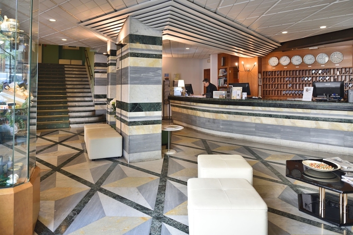 Imagen de los interiores del Hotel Carlton, Treviso. Foto 18