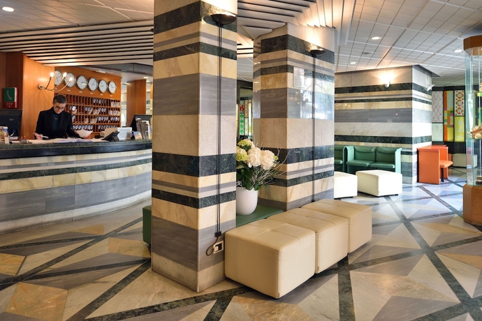 Imagen de los interiores del Hotel Carlton, Treviso. Foto 19