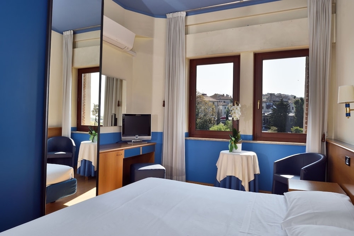 Imagen de la habitación del Hotel Carlton, Treviso. Foto 12