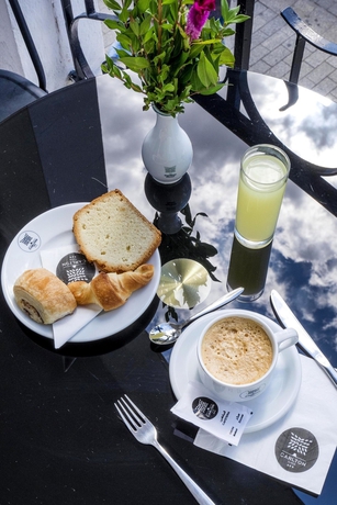 Imagen del bar/restaurante del Hotel Carlton, Tunis. Foto 6