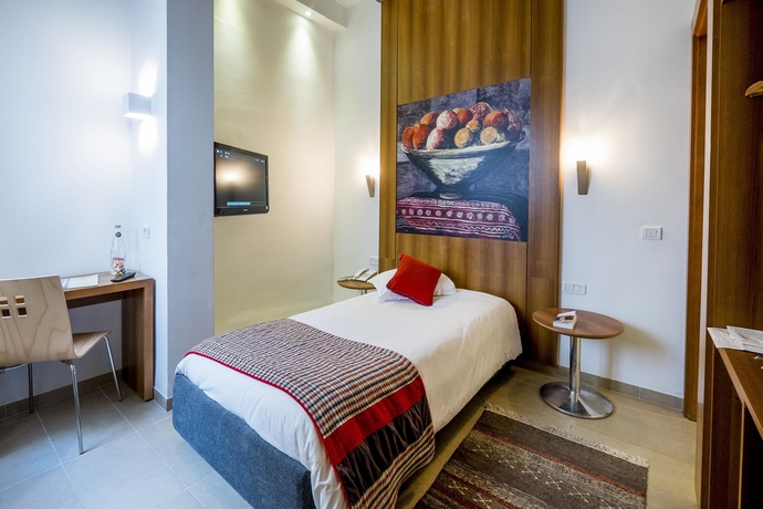 Imagen de la habitación del Hotel Carlton, Tunis. Foto 13