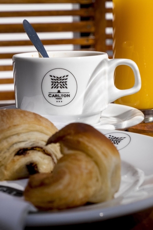 Imagen del bar/restaurante del Hotel Carlton, Tunis. Foto 9