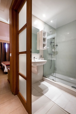 Imagen de la habitación del Hotel Carlton, Tunis. Foto 16