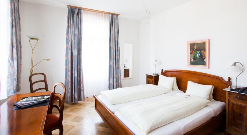 Imagen de la habitación del Hotel Carlton-Europe Vintage Adults. Foto 5