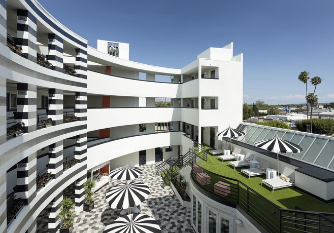 Imagen general del Hotel Carlyle Inn. Foto 5