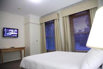 Imagen de la habitación del Hotel Carlyle Suites and Apartments. Foto 7