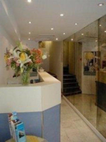 Imagen general del Hotel Carlyna. Foto 4