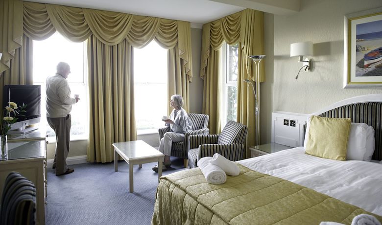 Imagen de la habitación del Hotel Carlyon Bay. Foto 3