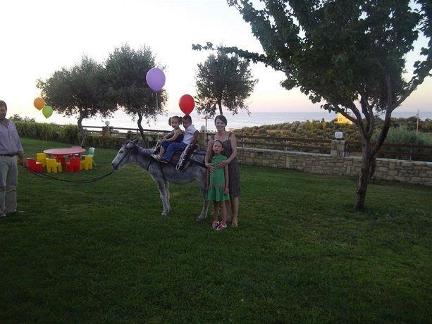 Imagen general del Hotel Carme Villas. Foto 5