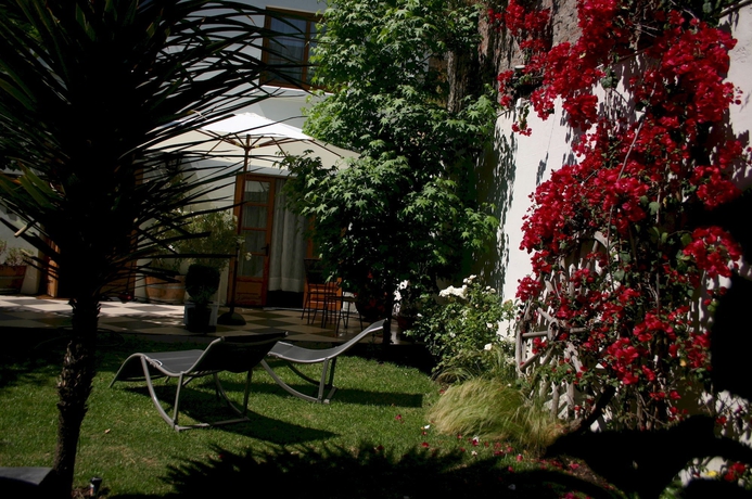 Imagen de los exteriores del Hotel Carm&eacute;n&egrave;re Eco. Foto 10