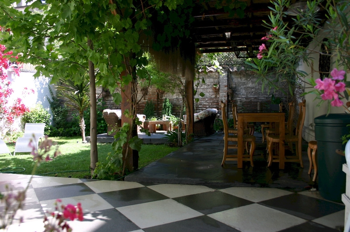 Imagen de los exteriores del Hotel Carm&eacute;n&egrave;re Eco. Foto 12